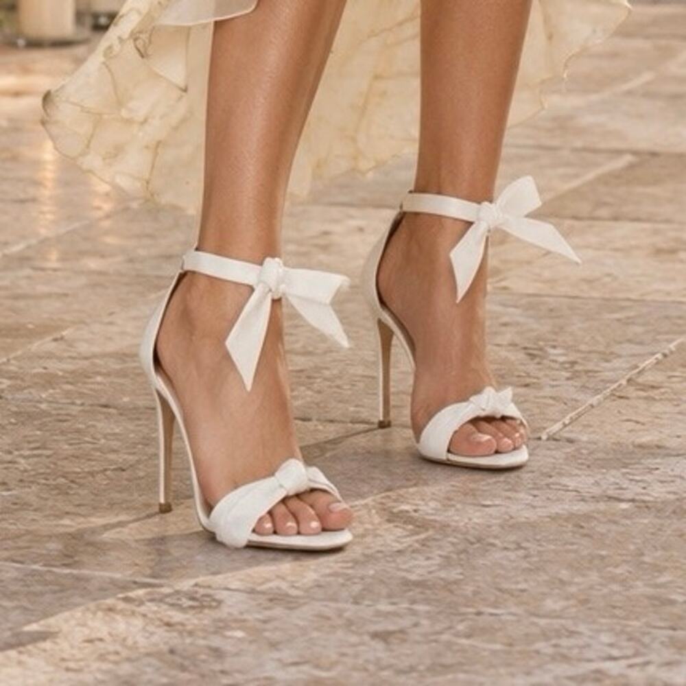Alexandre Birman White Clarita Bow Stiletto High Heels Size IT 39 US 9